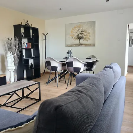 Apartment La Roseraie